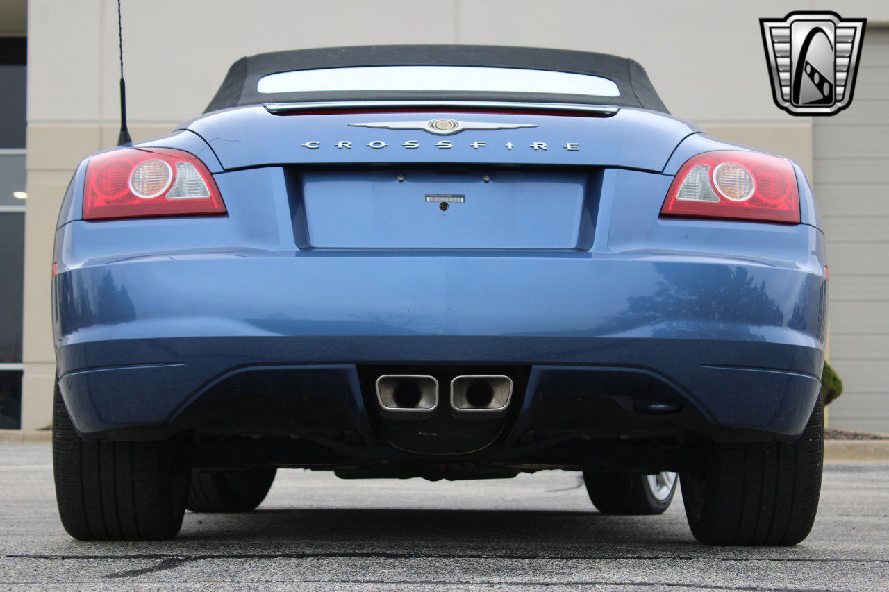 Used 2007 Chrysler Crossfire Limited image 8