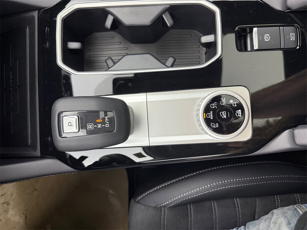 New 2025 Mitsubishi Outlander SE image 20