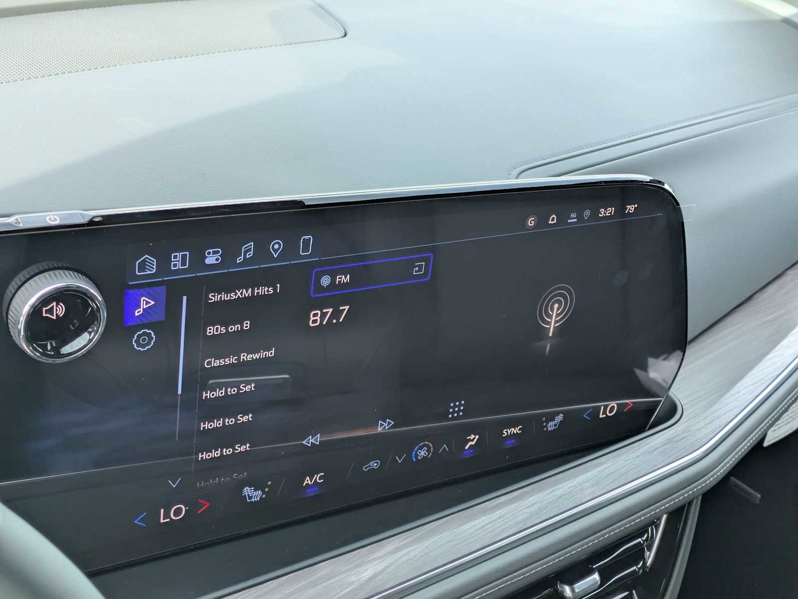 New 2026 Chevrolet Suburban LT AWD/4WD image 29