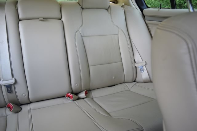 Used 2013 Ford Taurus SEL FWD image 16