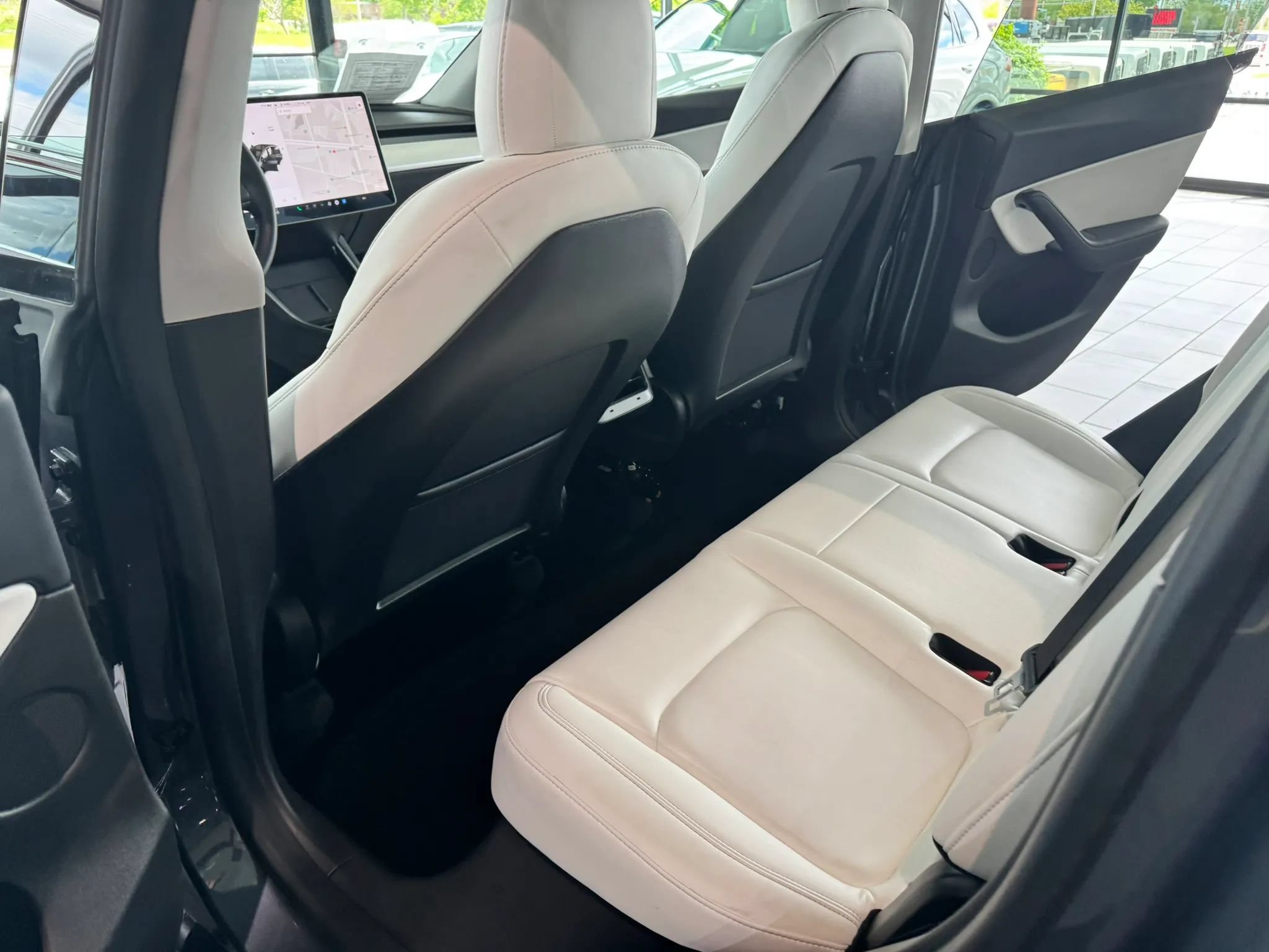 Used 2021 Tesla Model Y Long Range AWD/4WD image 18