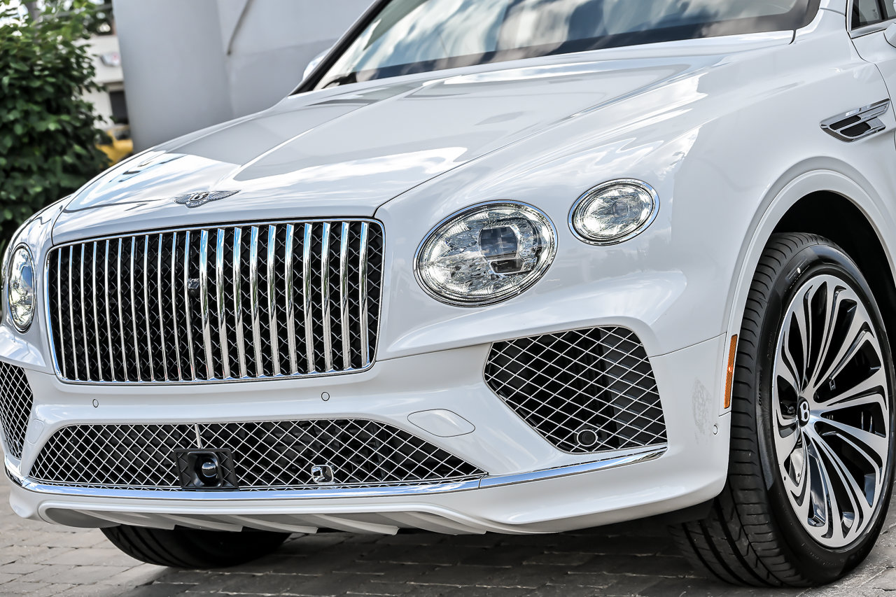New 2026 Bentley Bentayga AWD/4WD image 6