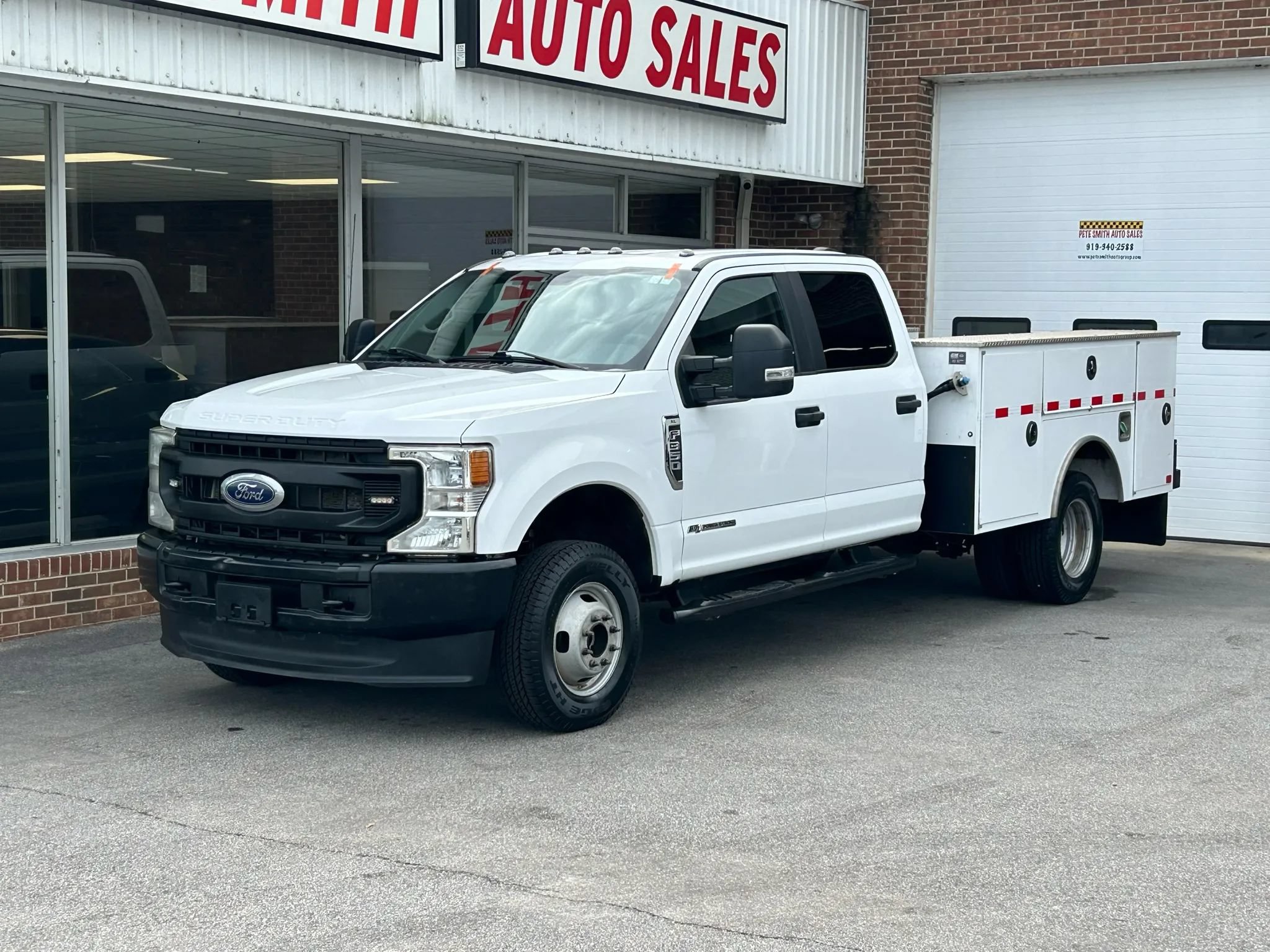 Used 2022 Ford F350 XL w/ Power Equipment Group AWD/4WD image 4