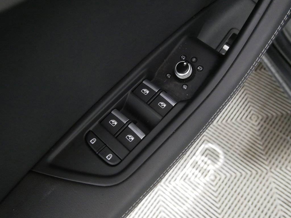 Used 2022 Audi A5 2.0T Premium Plus w/ Premium Plus AWD/4WD image 17