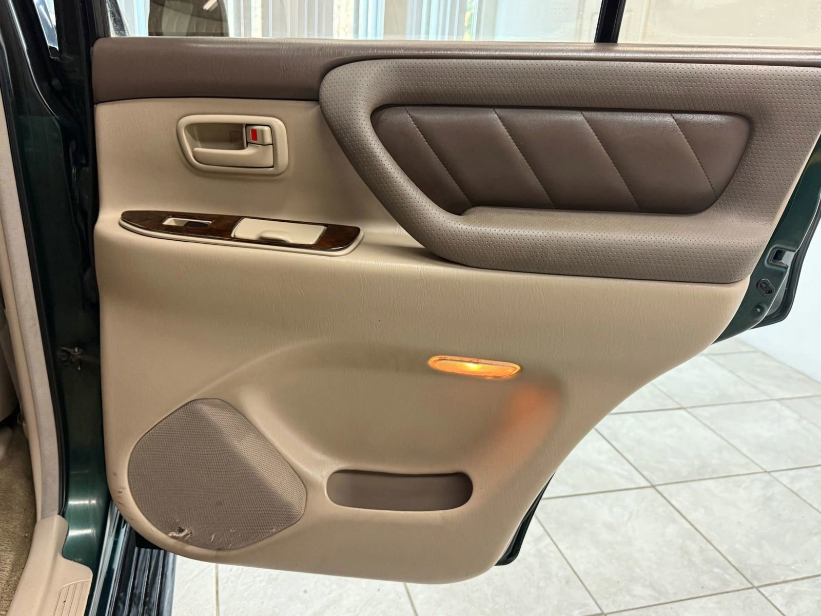 Used 1998 Toyota Land Cruiser image 23