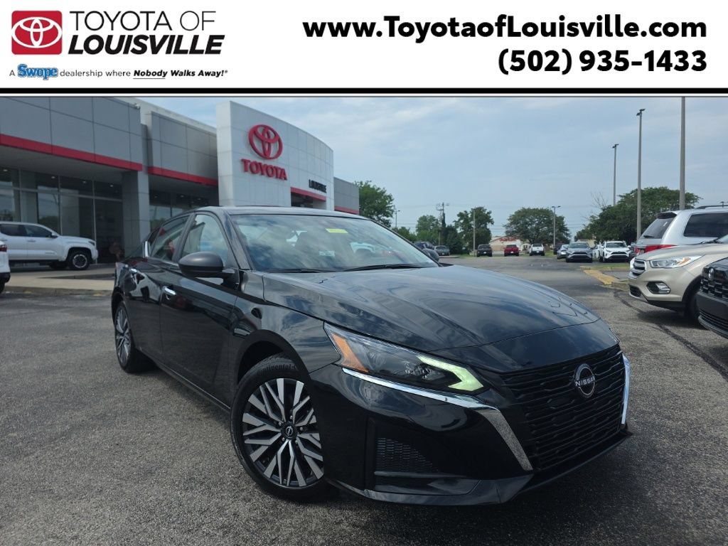 Used 2025 Nissan Altima 2.5 SV FWD video 1