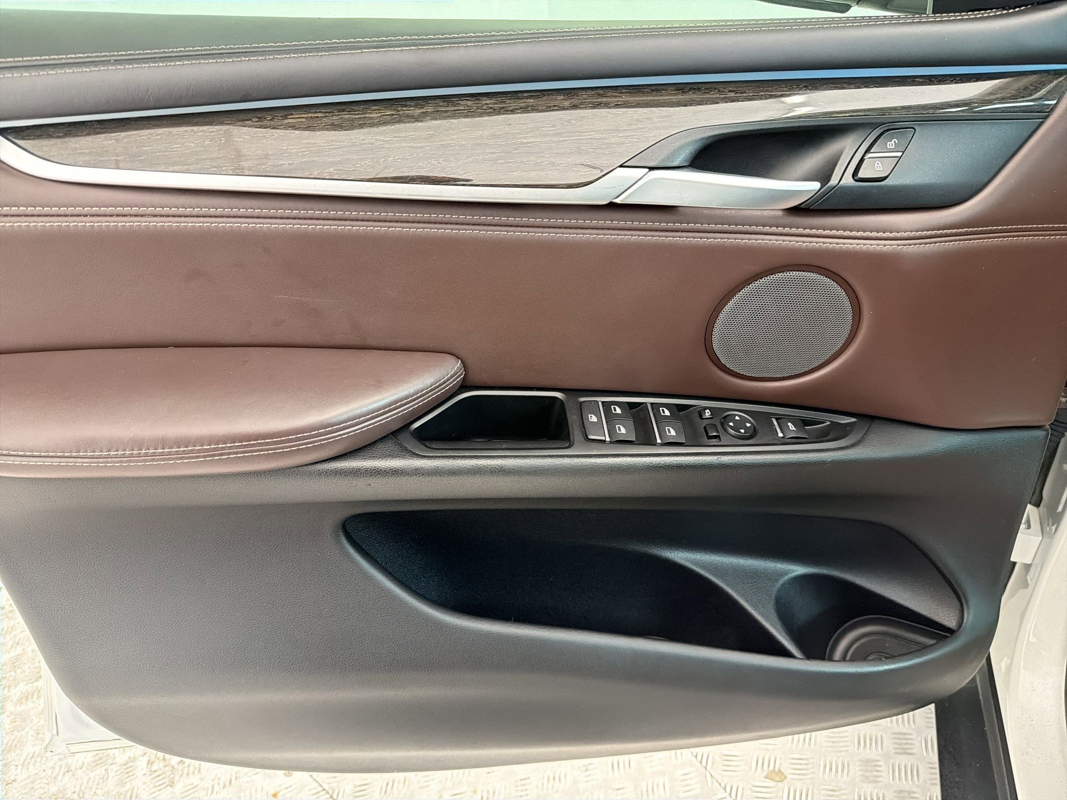 Used 2016 BMW X5 xDrive50i image 13