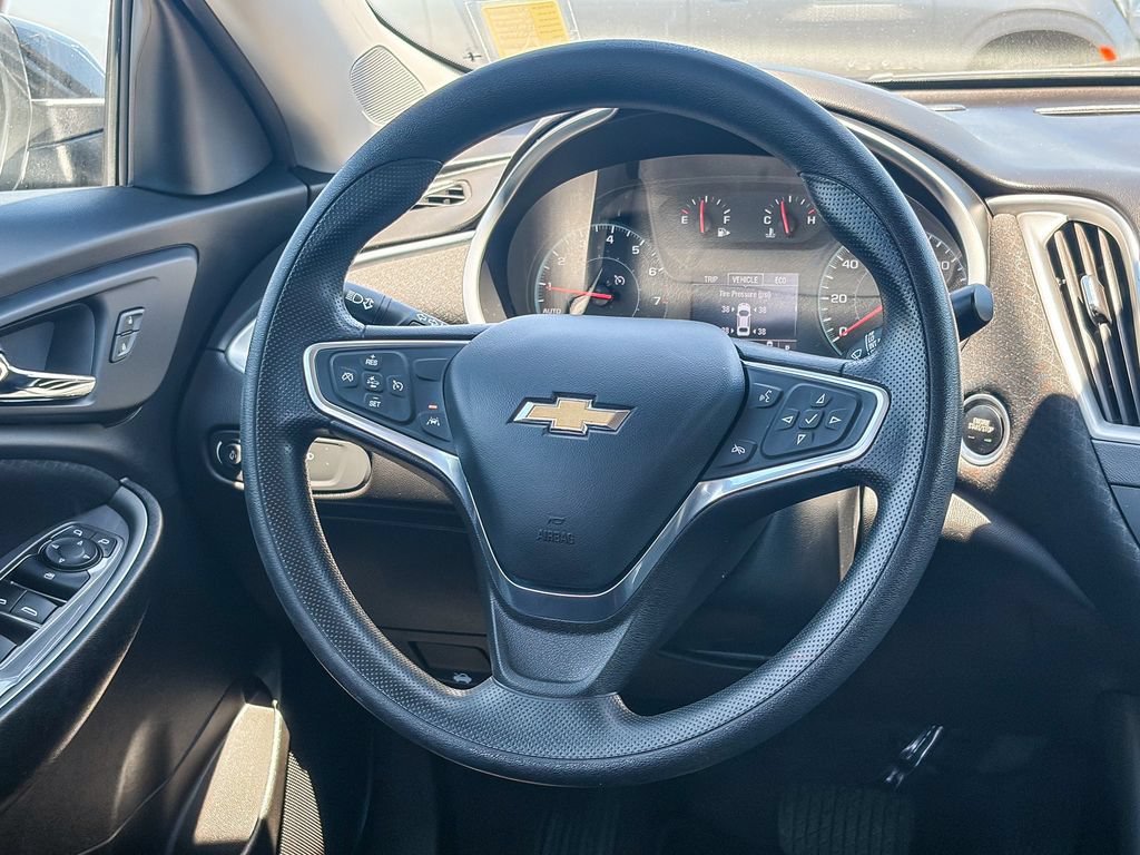 Used 2022 Chevrolet Malibu LS FWD image 28