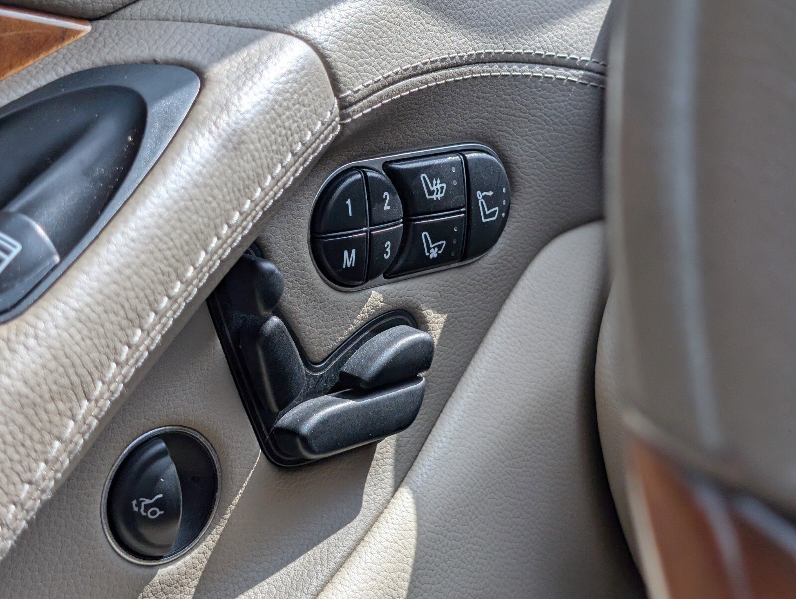 Used 2009 Mercedes-Benz SL 550 image 25