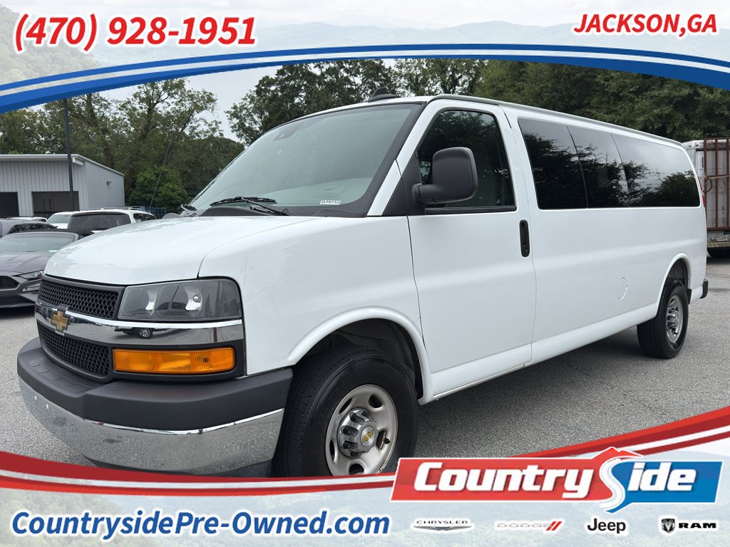 Used 2025 Chevrolet Express 3500 LT w/ LT Preferred Equipment Group RWD image 1