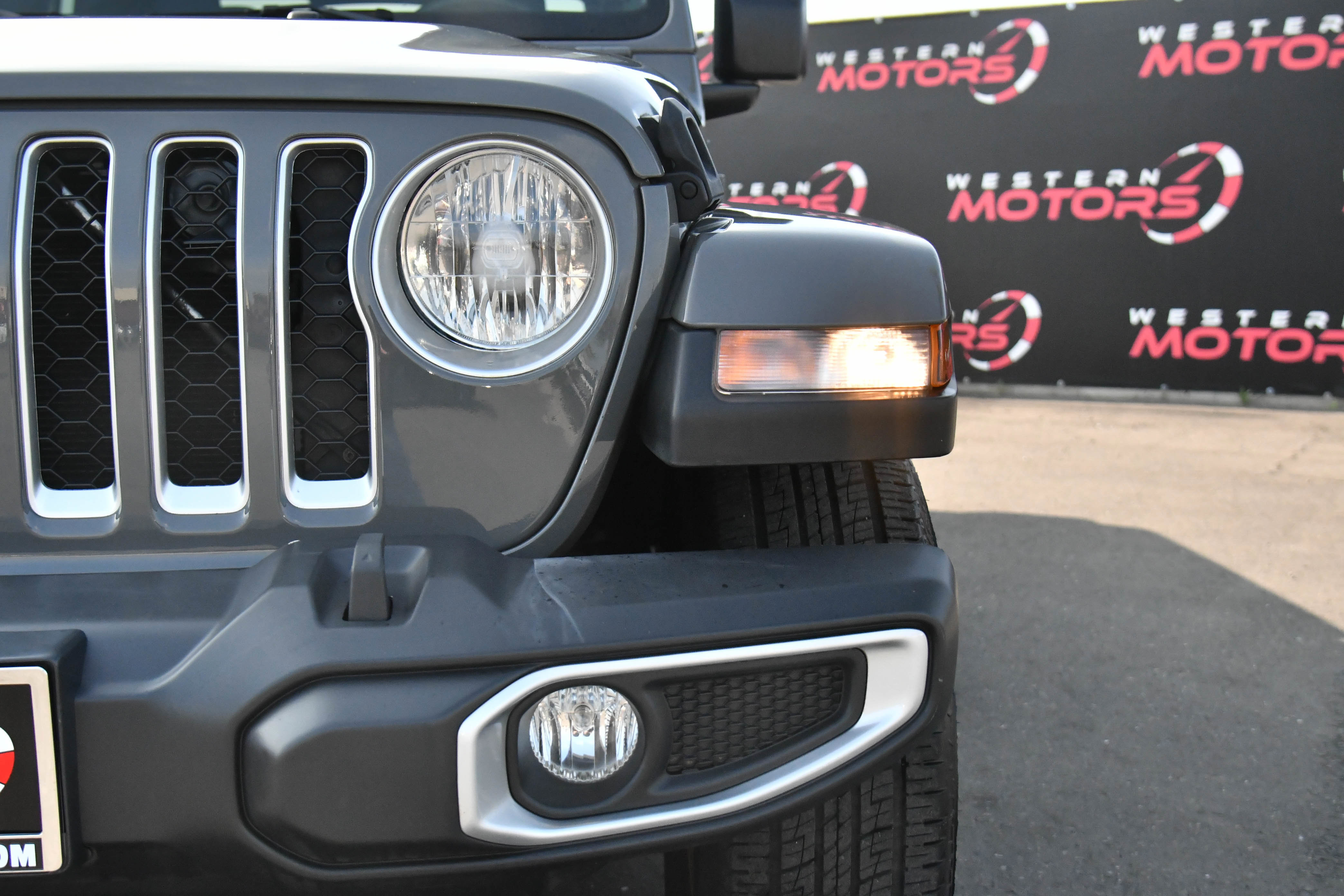 Used 2023 Jeep Gladiator Overland image 11