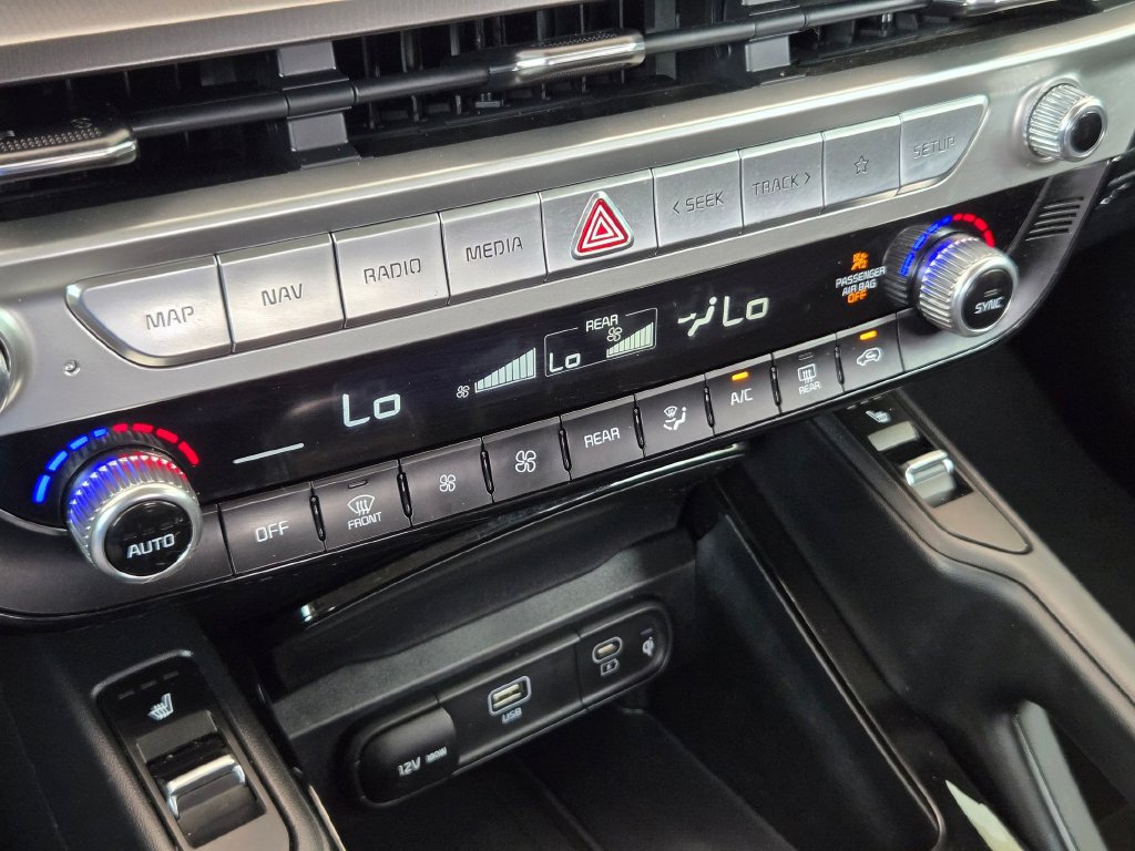 Used 2023 Kia Telluride S FWD image 19