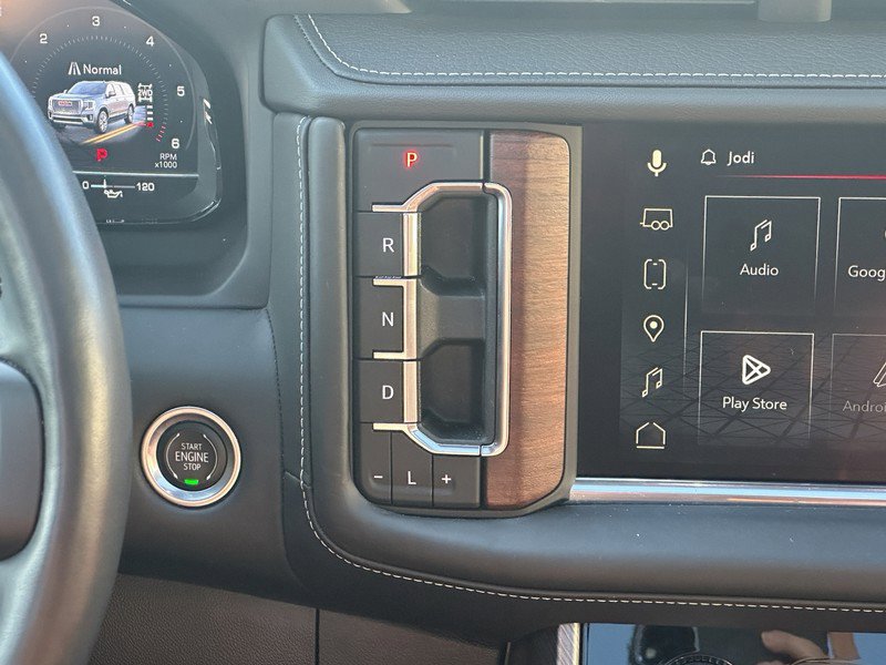 Used 2023 GMC Yukon Denali Ultimate image 16