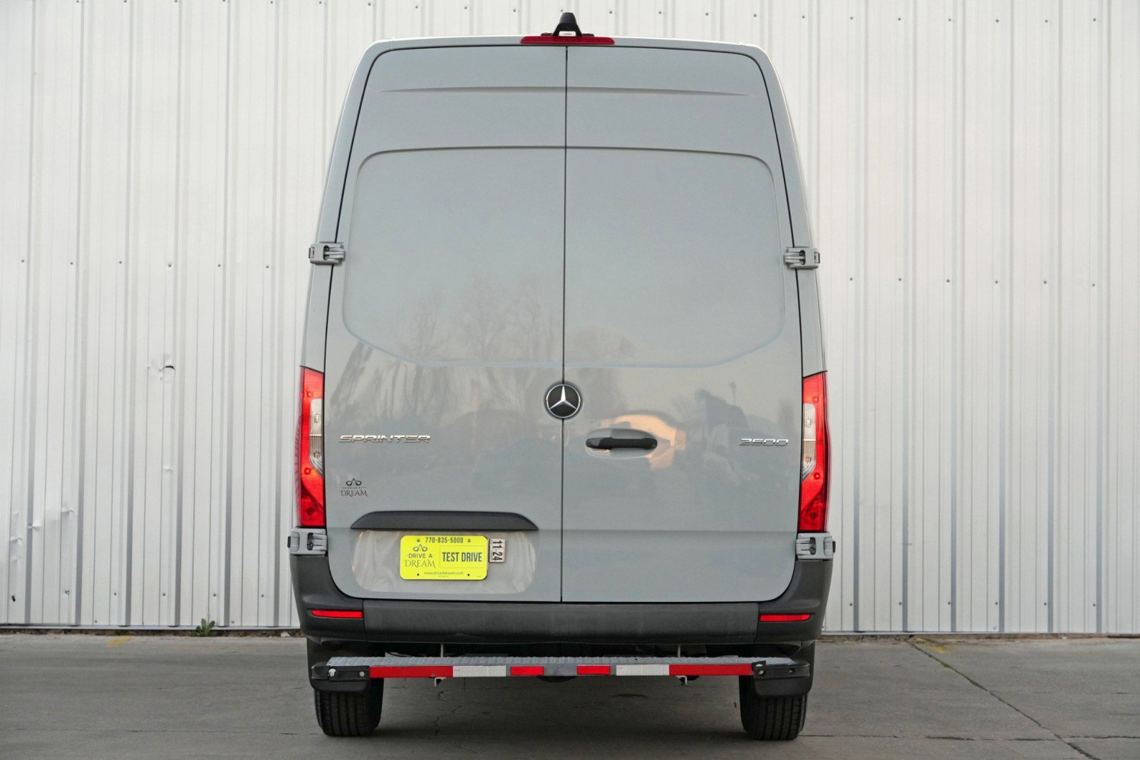 Used 2023 Mercedes-Benz Sprinter 2500 w/ Acoustic Package image 11