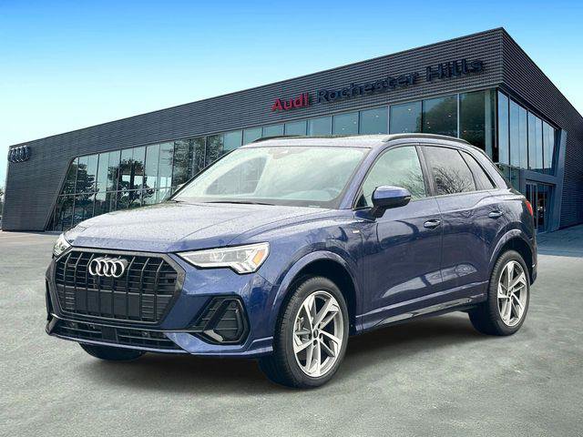 Certified 2025 Audi Q3 2.0T Premium w/ Convenience Plus Package AWD/4WD image 1
