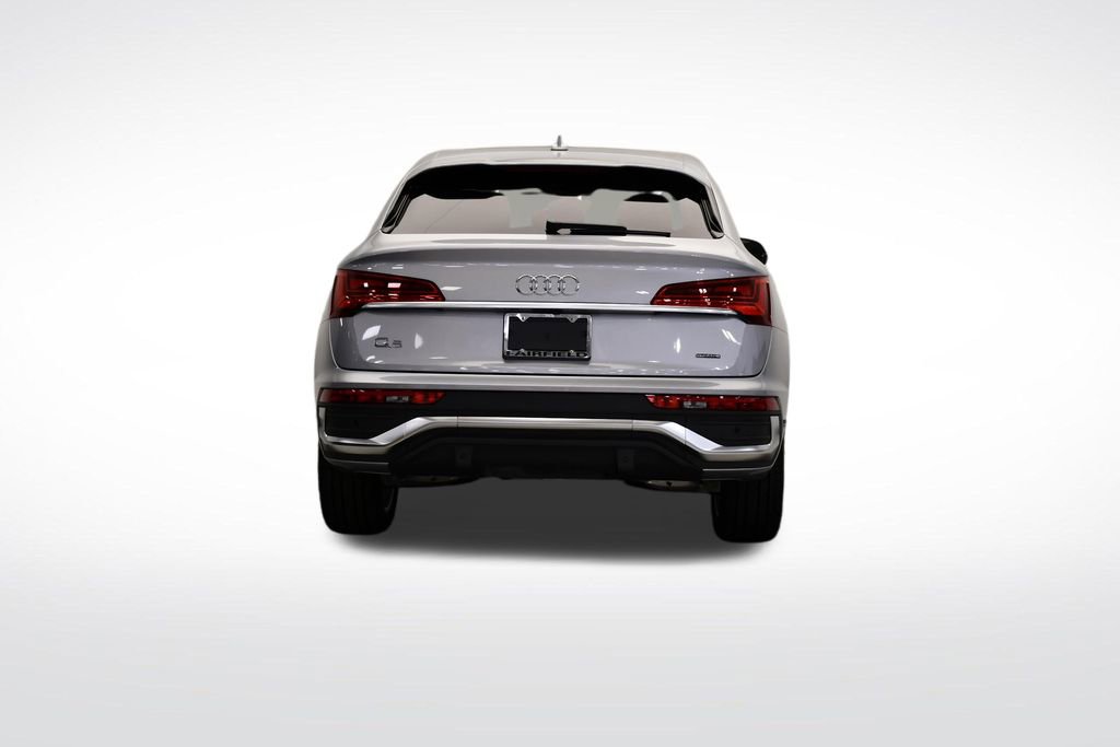 Used 2025 Audi Q5 2.0T Premium Plus w/ Premium Plus Package AWD/4WD image 4