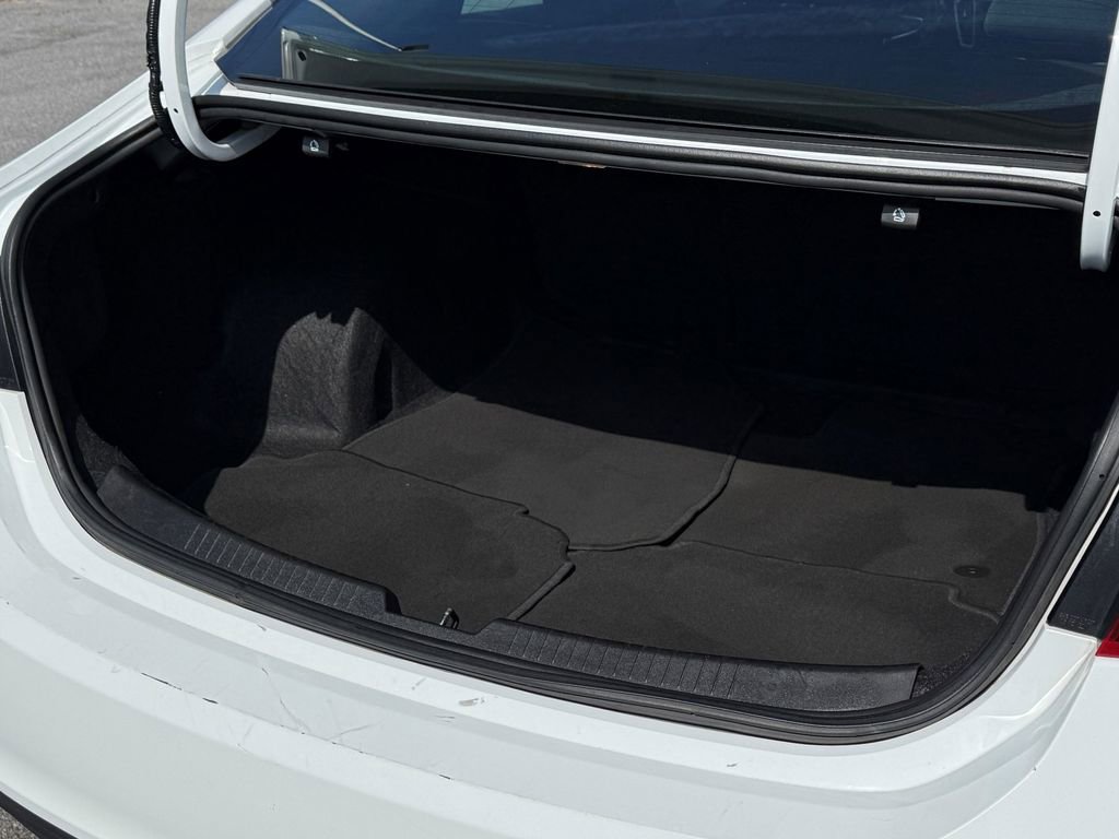 Used 2023 Chevrolet Malibu LT image 13