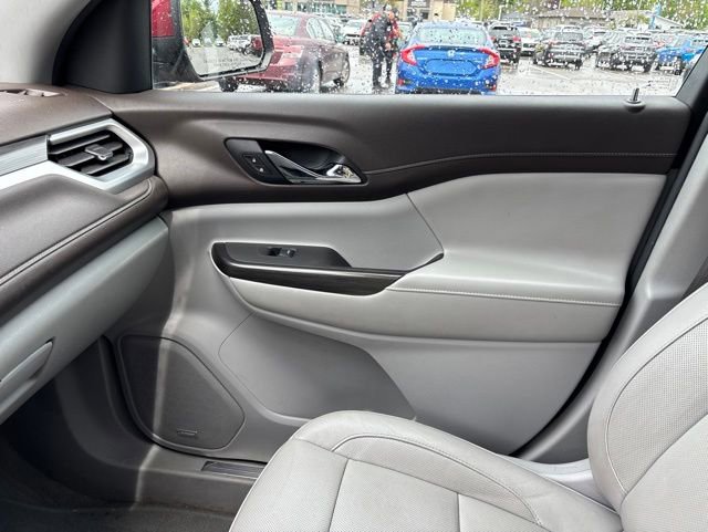 Used 2020 GMC Acadia SLT w/ Driver Alert Package II AWD/4WD image 18