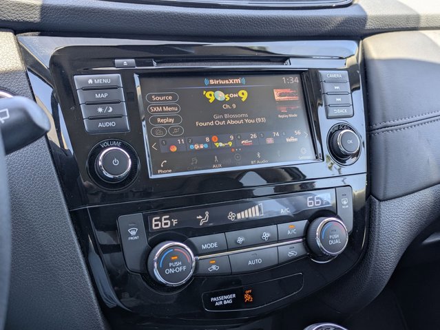 Used 2018 Nissan Rogue SL w/ Premium Package FWD image 15