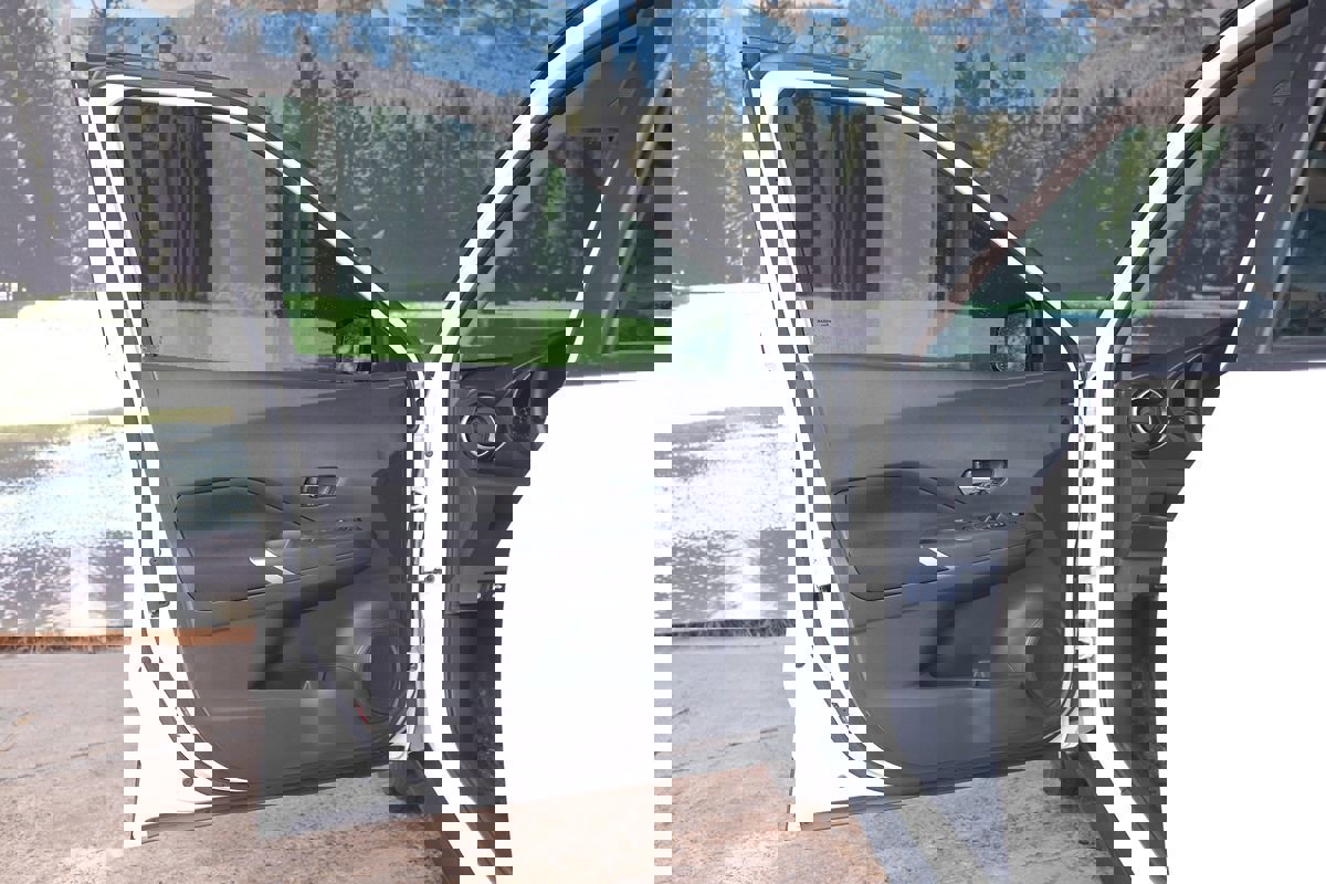 Used 2022 Nissan Kicks SV image 10