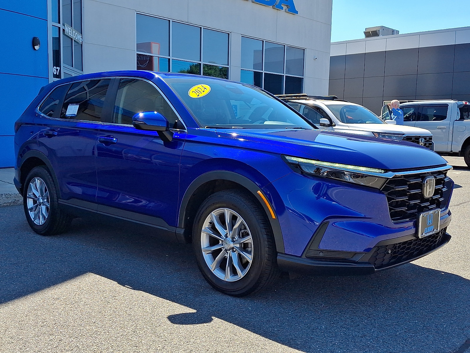 Used 2024 Honda CR-V EX-L image 3