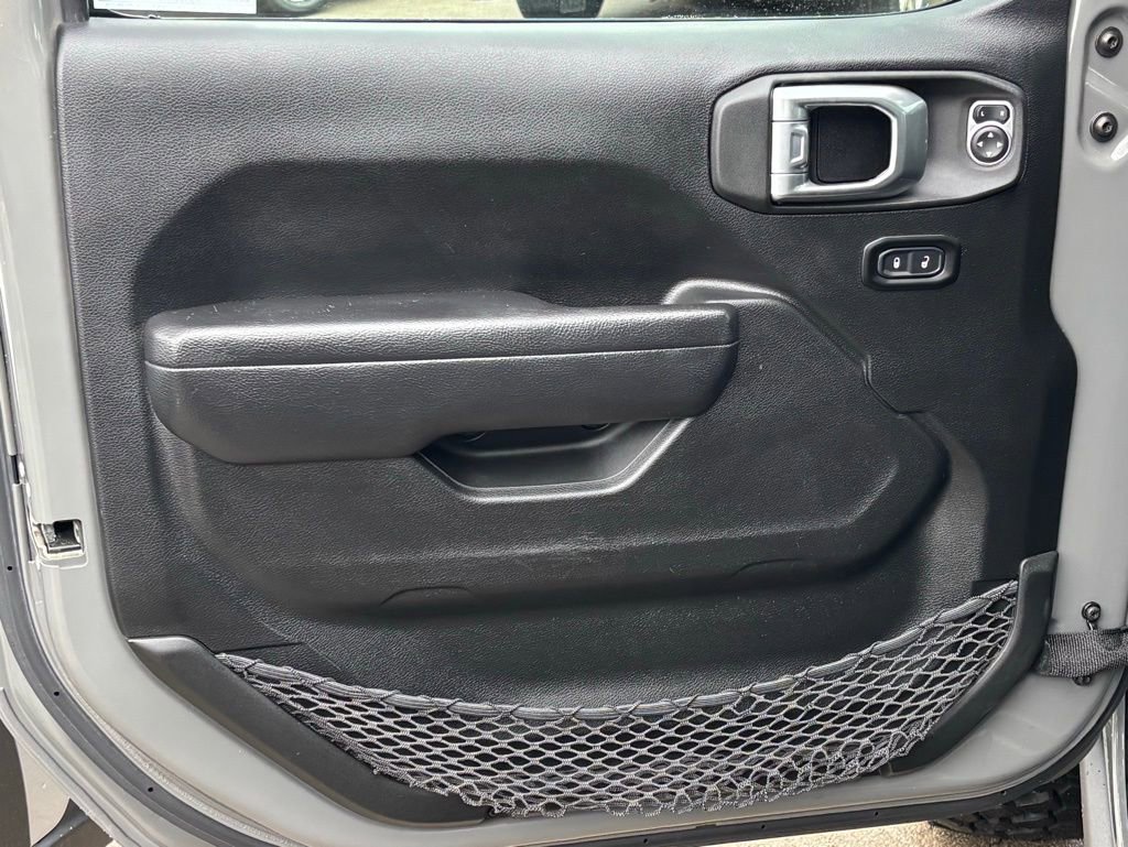 Used 2022 Jeep Gladiator Willys image 12