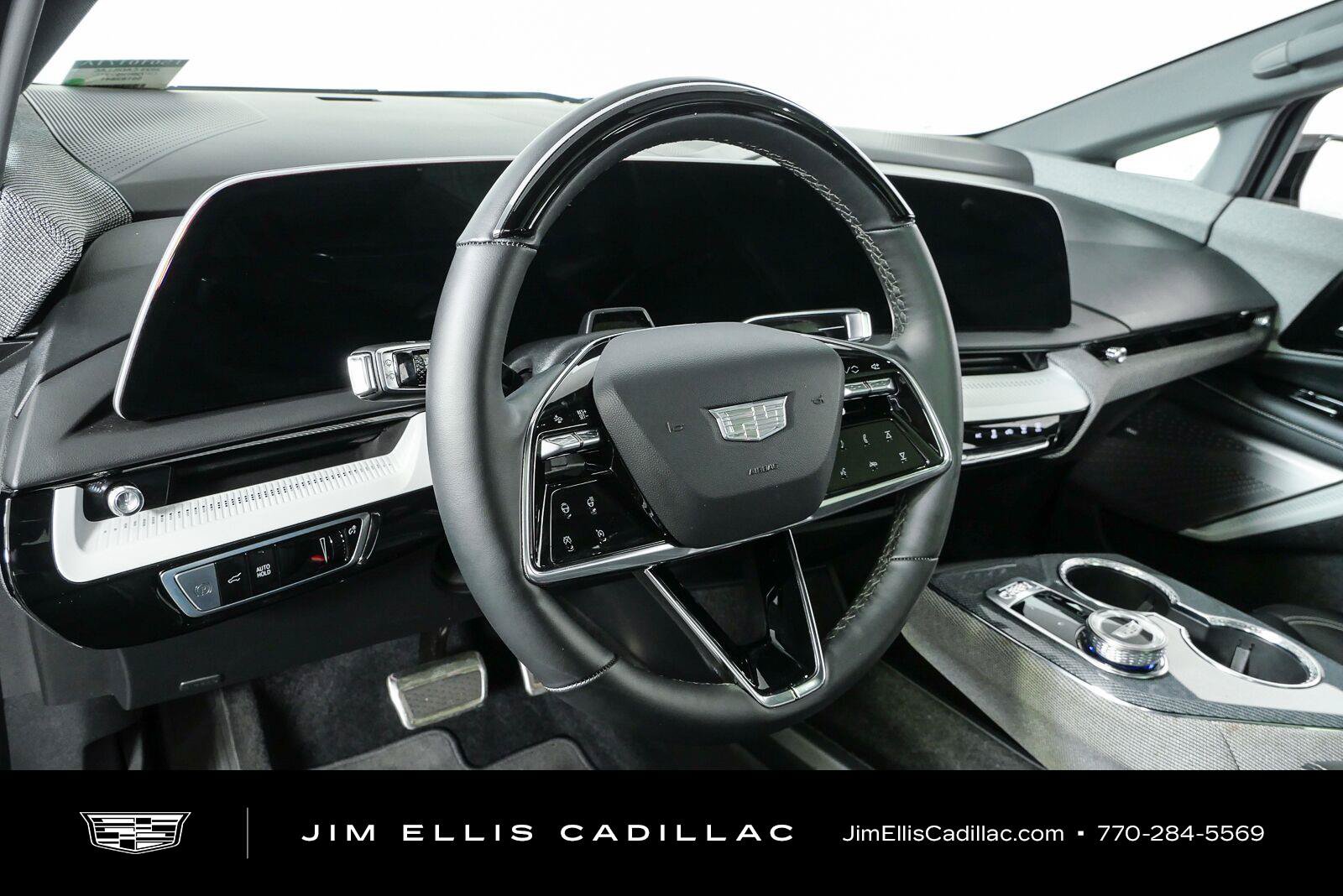 Used 2025 Cadillac Optiq Luxury 1 AWD/4WD image 4