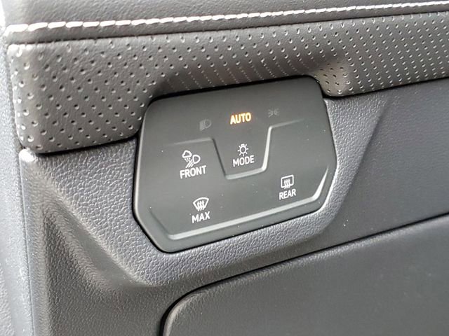 New 2026 Volkswagen Atlas Cross Sport SEL Premium R-Line image 9