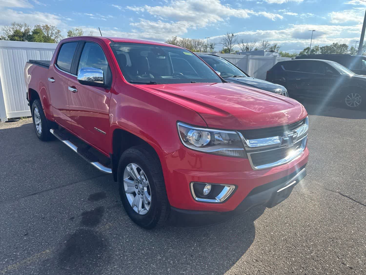 Used 2017 Chevrolet Colorado LT w/ Luxury Package, Chrome AWD/4WD image 5