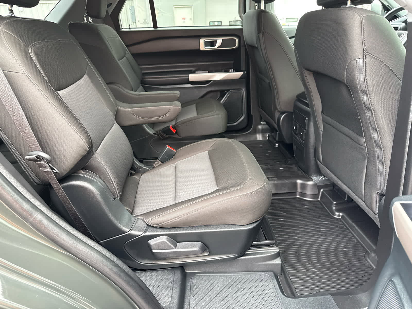 Used 2023 Ford Explorer XLT image 14