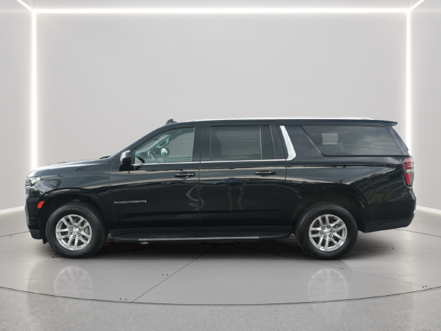 Used 2024 Chevrolet Suburban LT AWD/4WD image 2