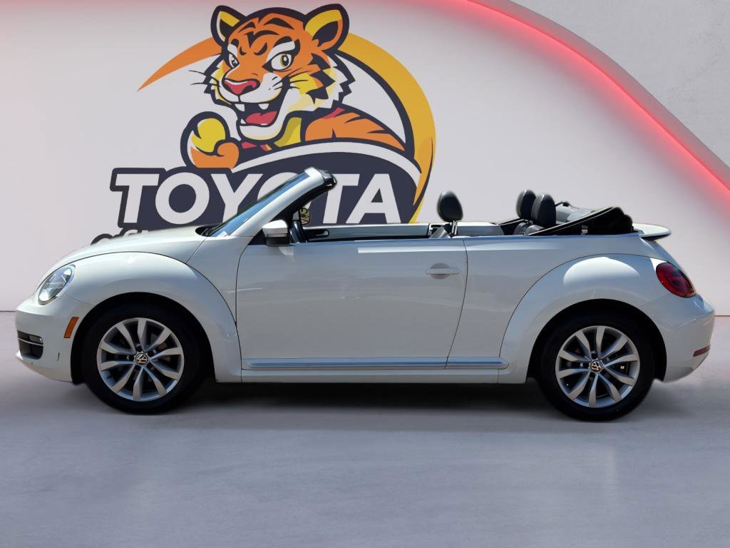 Used 2013 Volkswagen Beetle TDI image 8