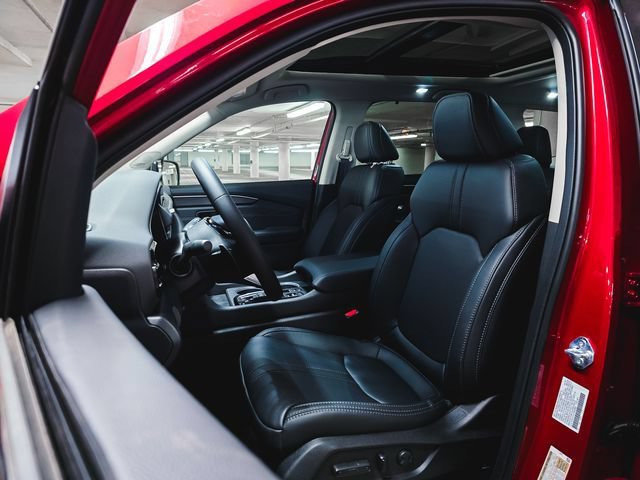 Used 2026 Honda Pilot Touring image 4