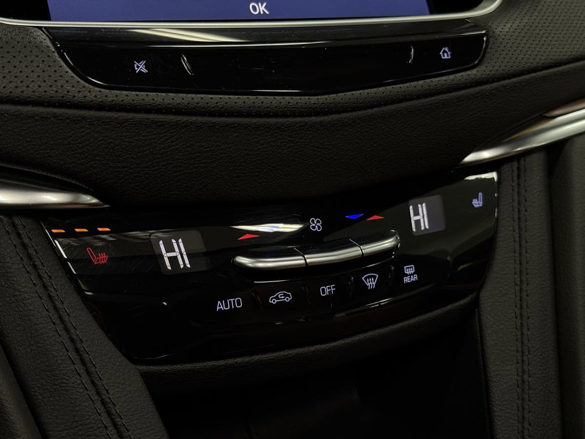 Used 2022 Cadillac XT5 Premium Luxury w/ LPO, Floor Liner Package image 39