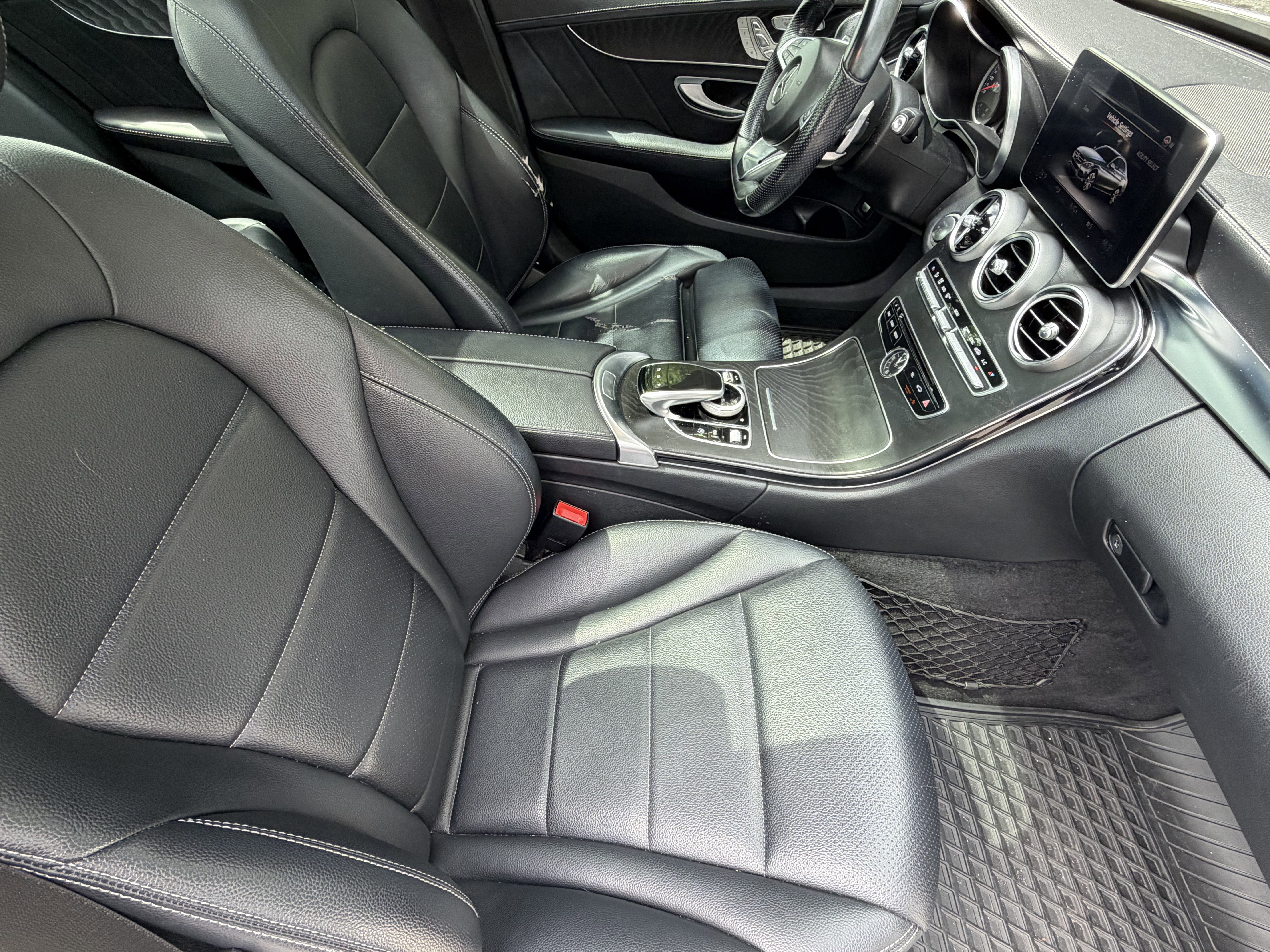Used 2015 Mercedes-Benz C 300 4MATIC Sedan image 46