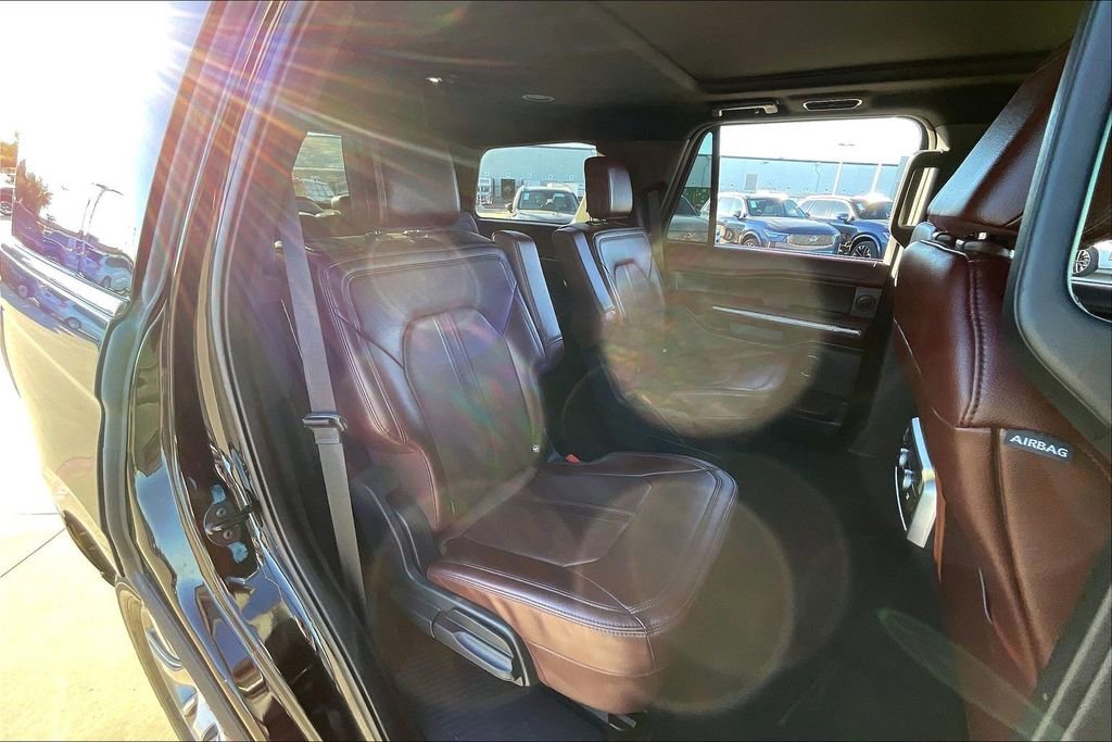 Used 2024 Ford Expedition Limited image 34