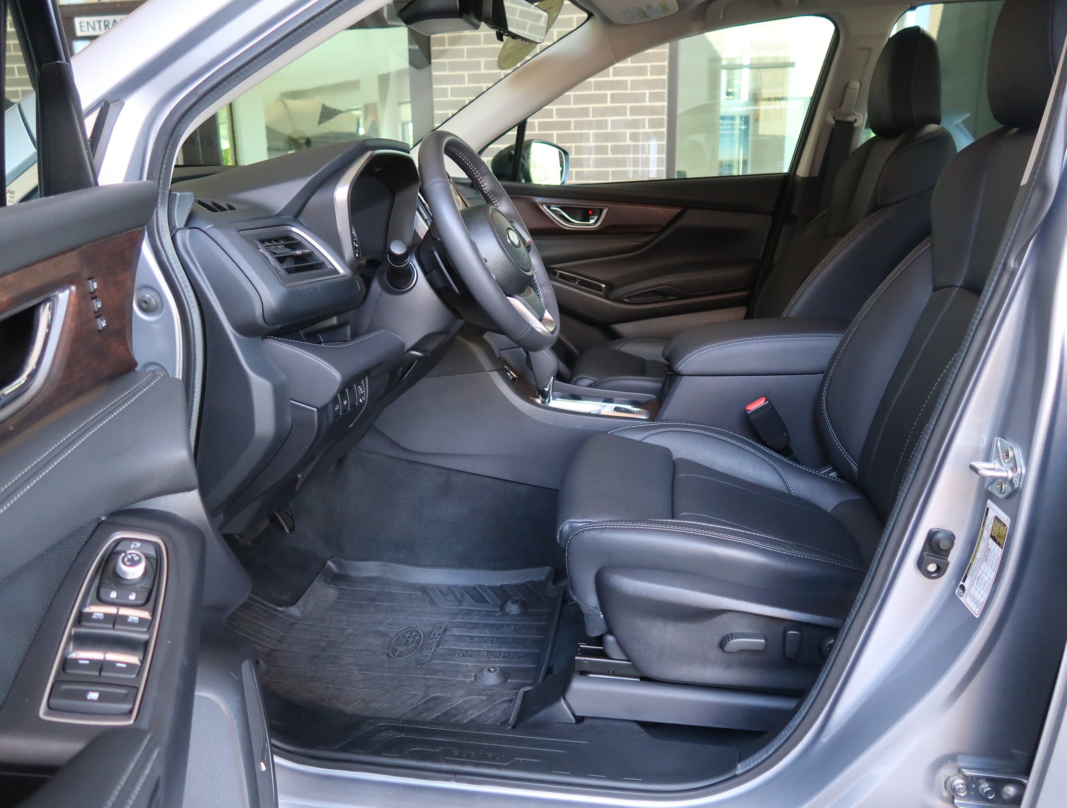 Used 2024 Subaru Ascent Touring w/ Popular Package #2 AWD/4WD image 11