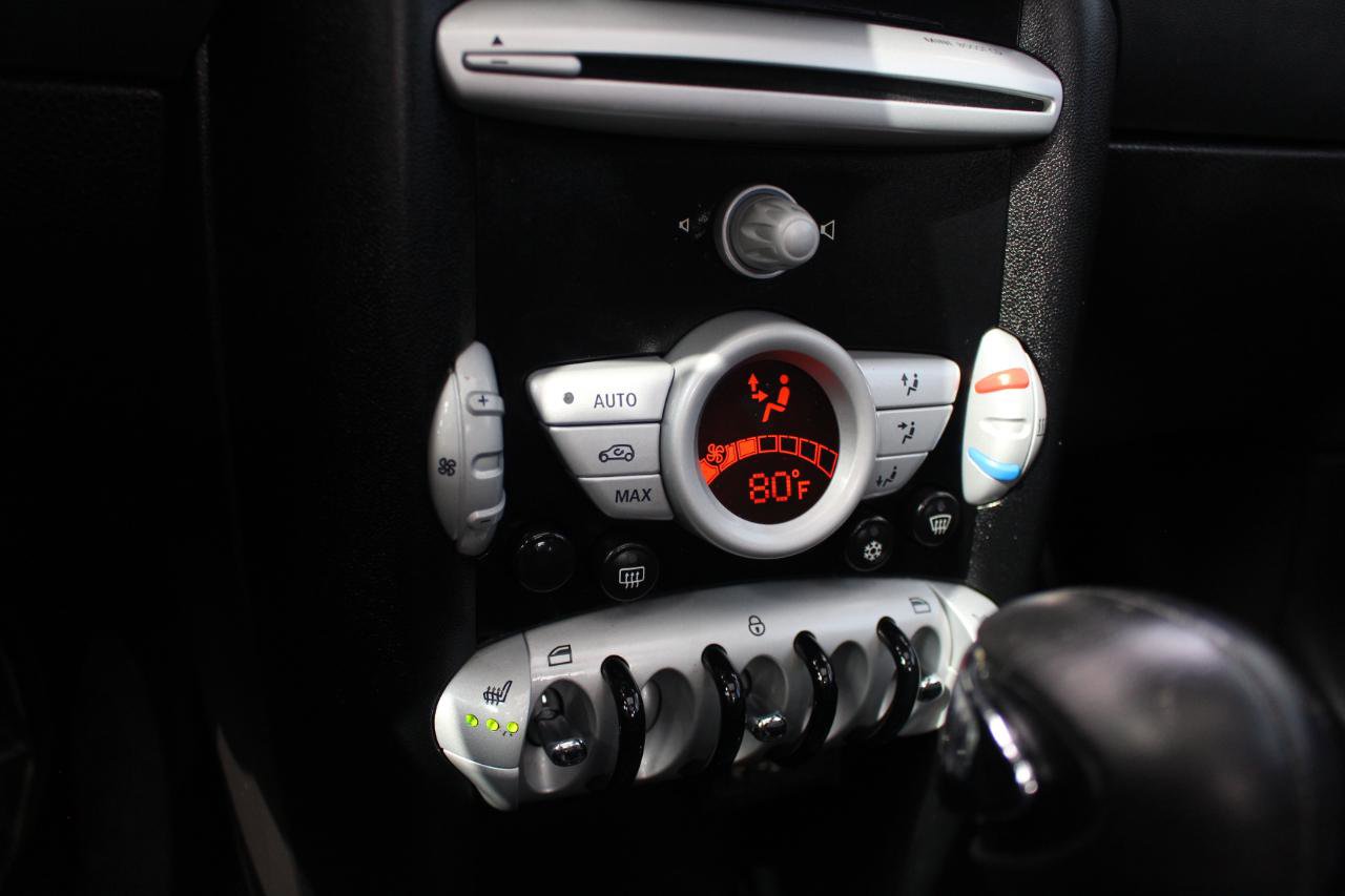 Used 2010 MINI Cooper Hardtop image 22