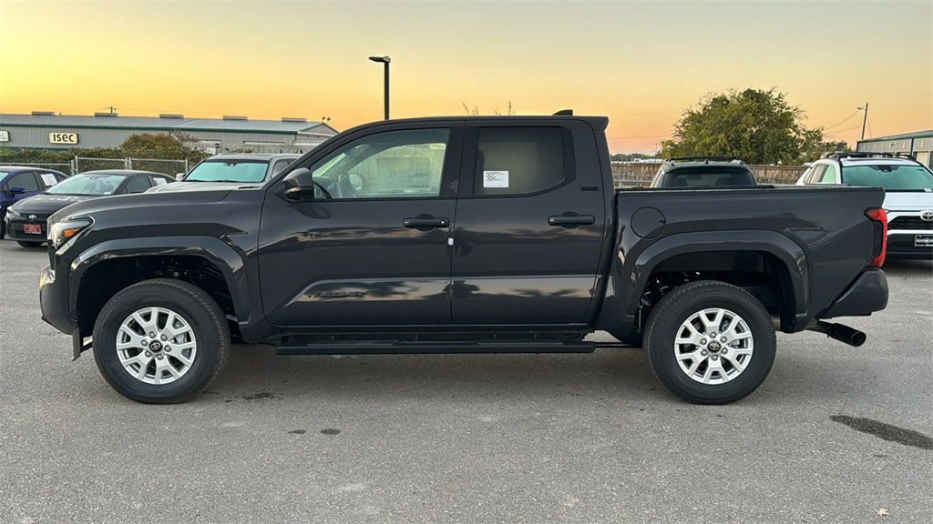 New 2025 Toyota Tacoma SR5 image 4