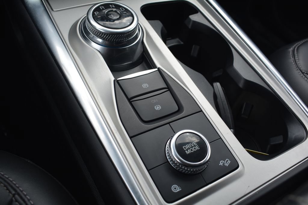 Used 2022 Ford Explorer XLT w/ Equipment Group 202A image 18