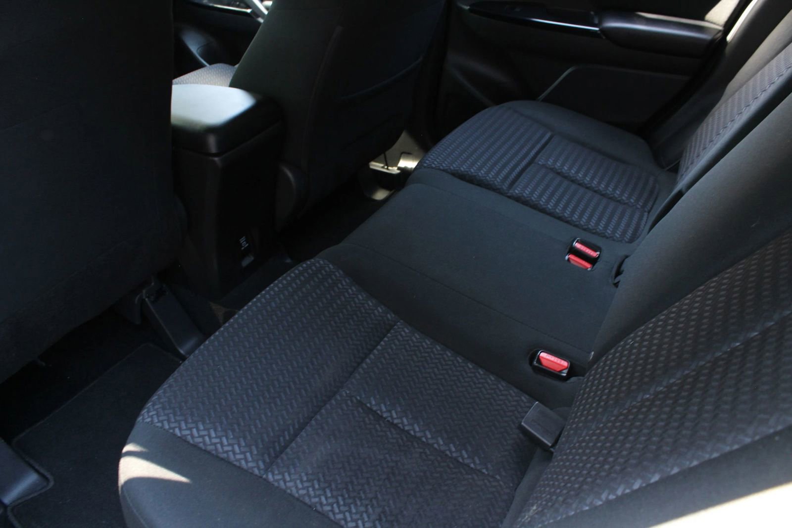 Used 2022 Mitsubishi Eclipse Cross LE AWD/4WD image 19
