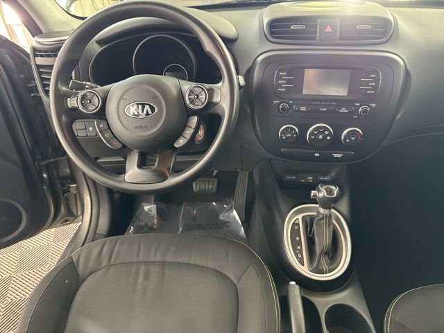Used 2016 Kia Soul + image 25
