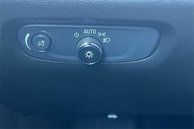 Used 2023 Chevrolet Traverse LT image 35