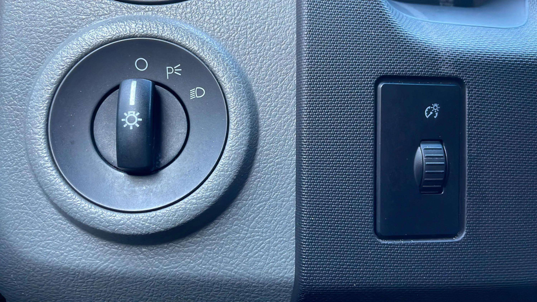 Used 2009 Ford E-350 and Econoline 350 XL image 32