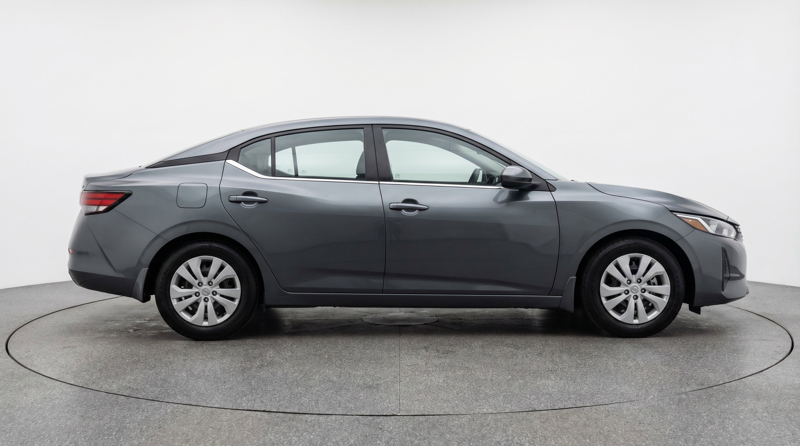 Used 2025 Nissan Sentra S FWD image 11