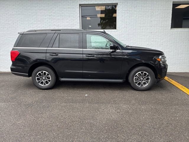 Used 2024 Ford Expedition XLT AWD/4WD image 15