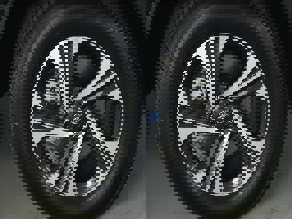 Used 2024 Subaru Crosstrek 2.0i Premium image 10