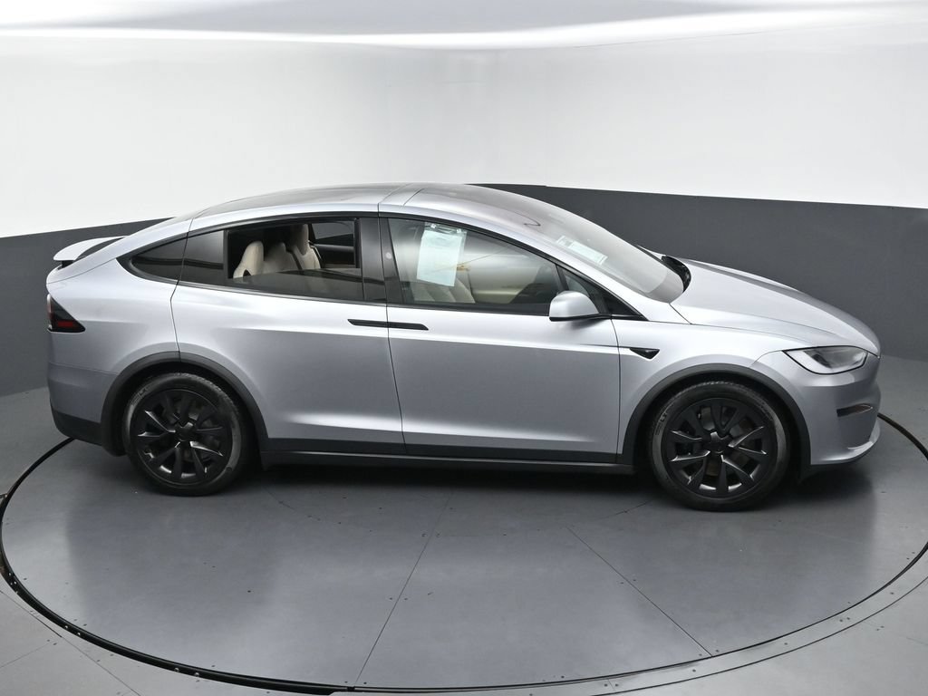 Used 2025 Tesla Model X AWD/4WD image 40