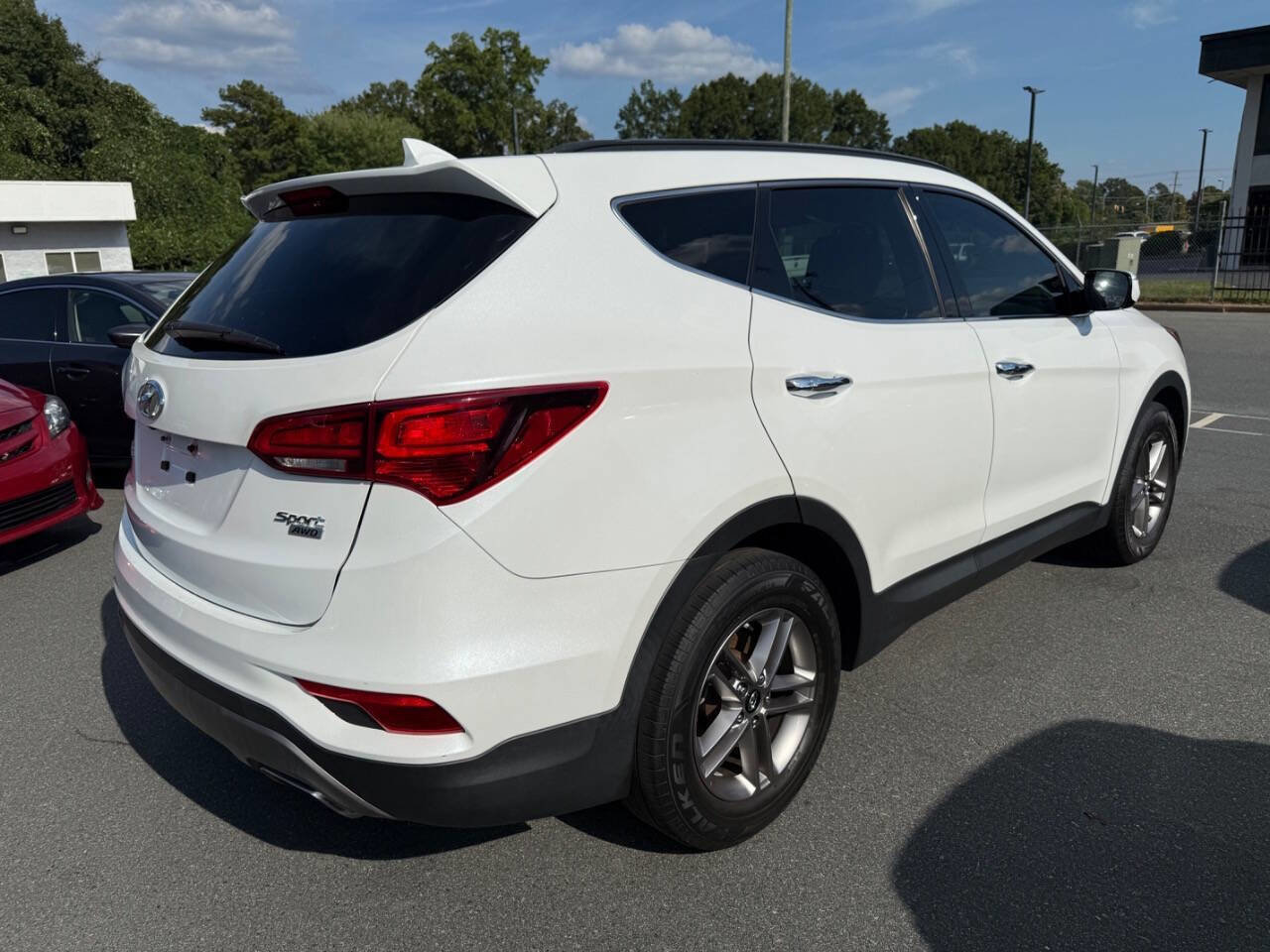 Used 2017 Hyundai Santa Fe Sport image 4