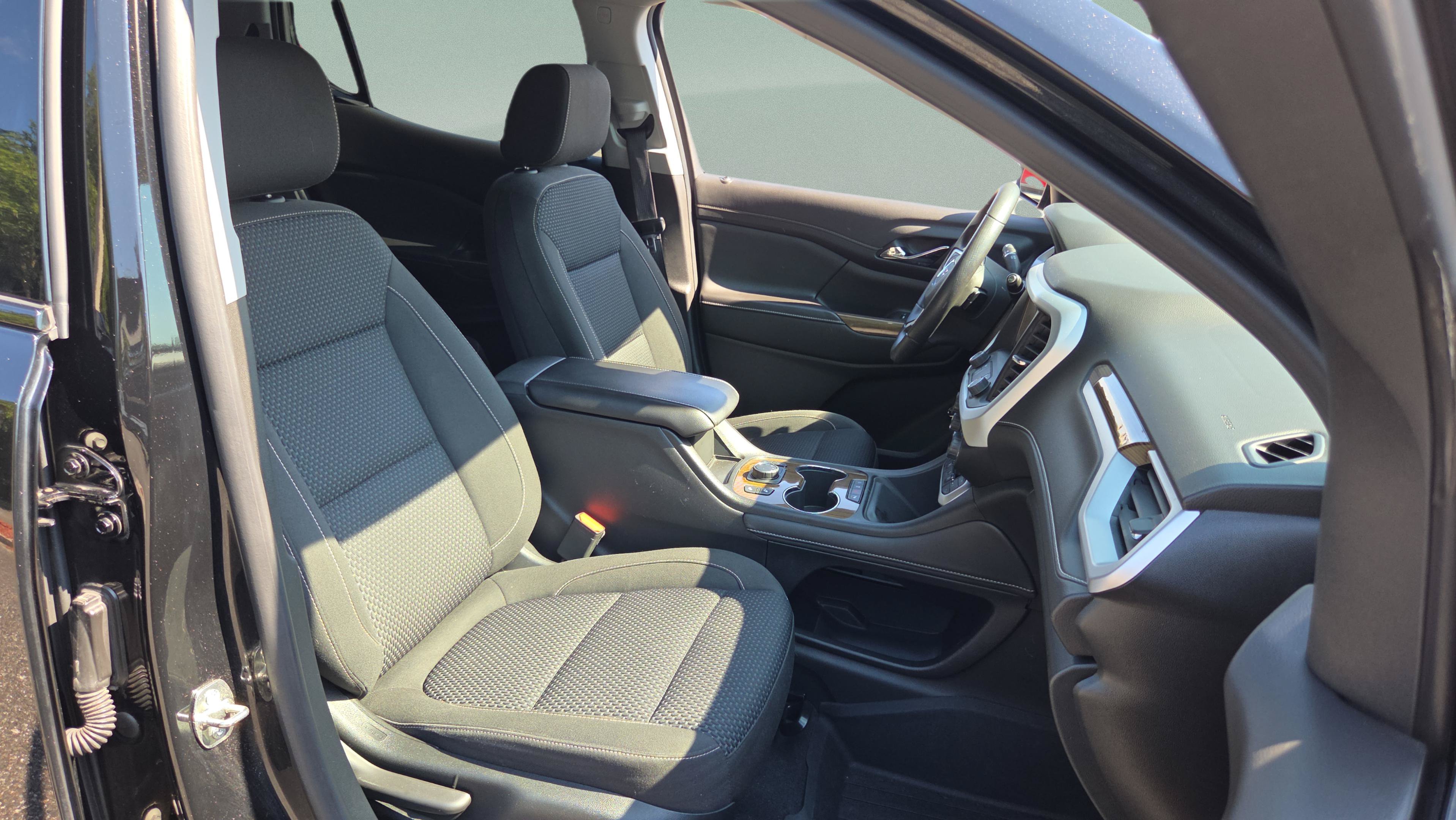 Certified 2023 GMC Acadia SLE w/ Driver Convenience Package FWD image 15